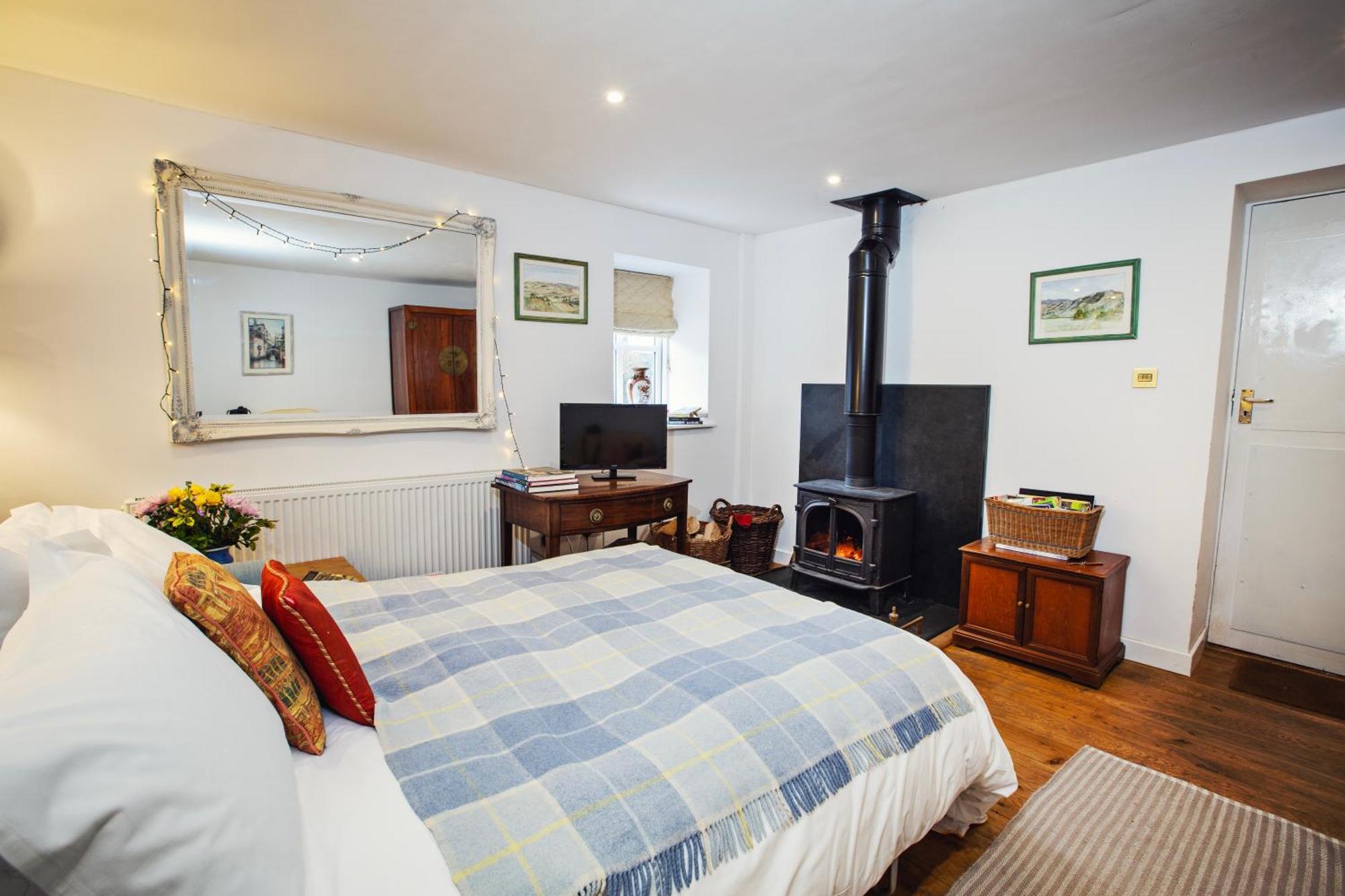 The Bothy At Oak Farm Apartment Usk Bagian luar foto